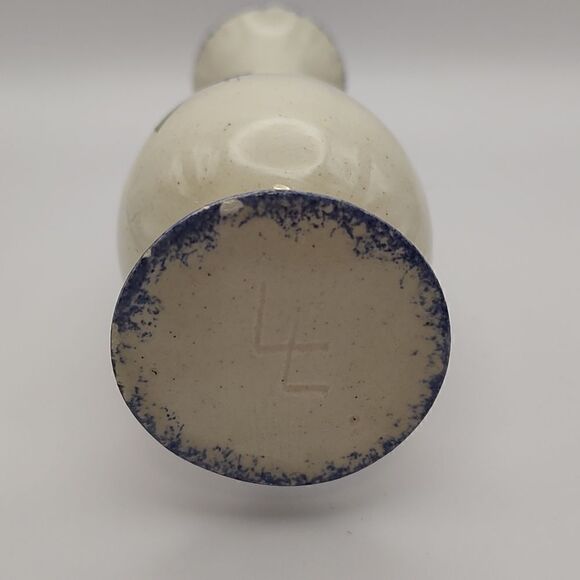 Wild Blueberry Vine Footed Pottery Bud Vase, Artist Signed - Picture 5 of 7